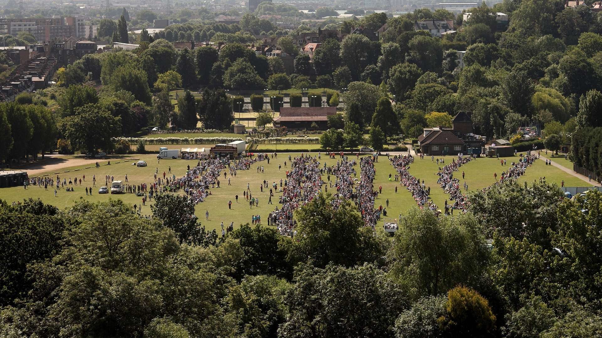 世界杯小組賽喀麥隆1-0巴西 阿布巴卡爾一錘定音 巴西輸球依舊第一出線.